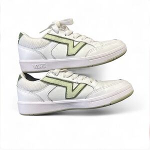 Vans White Sneakers with Light Green Chevron kids size Boys 3.5 Girls 5
